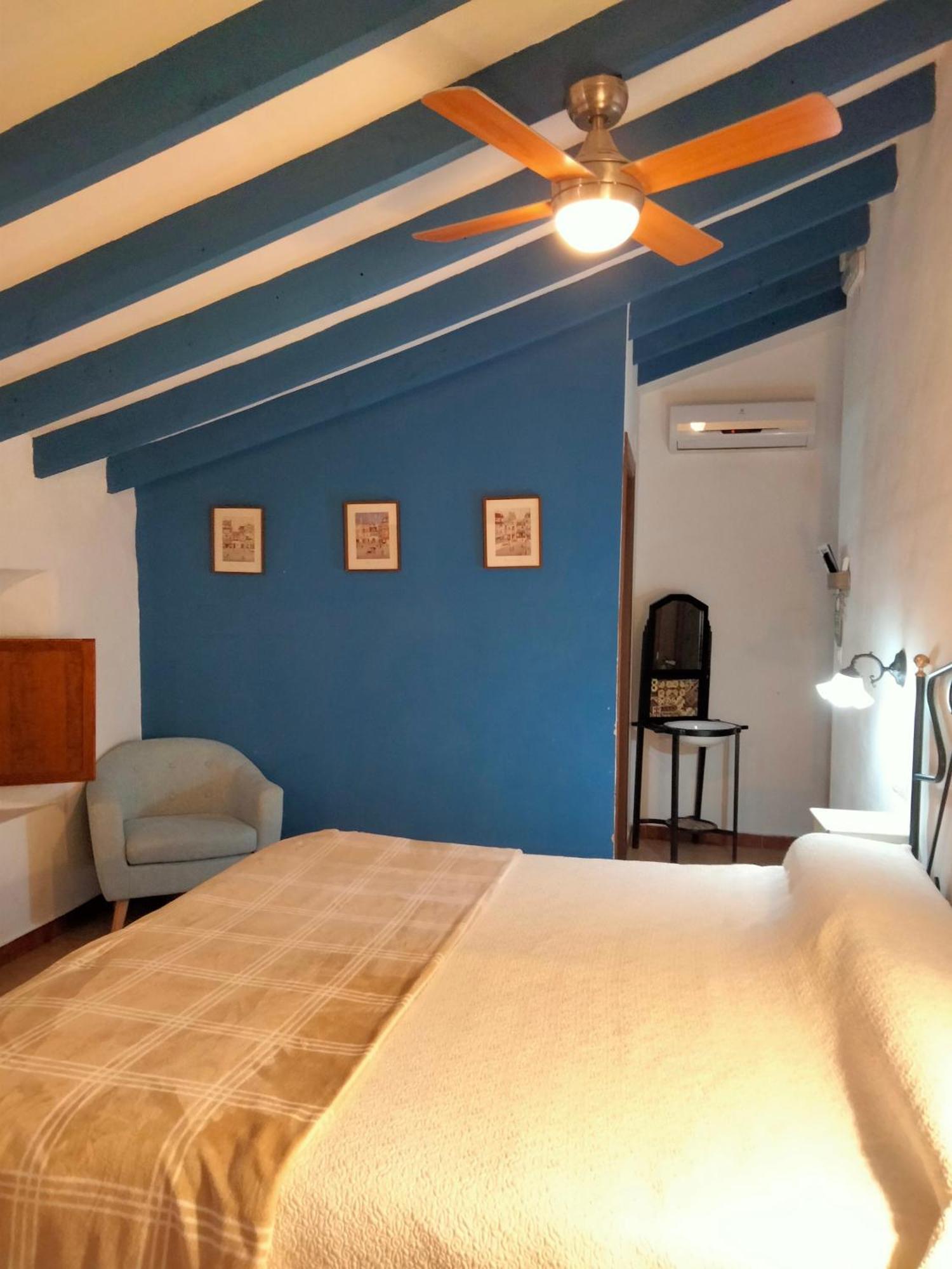 Hostal Los Aromas Villena Extérieur photo