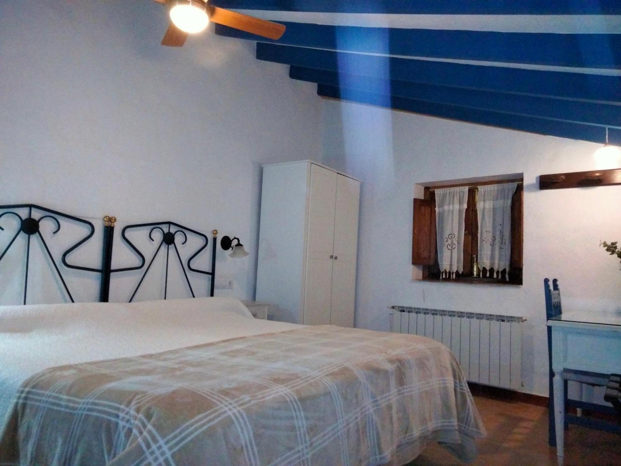 Hostal Los Aromas Villena Extérieur photo