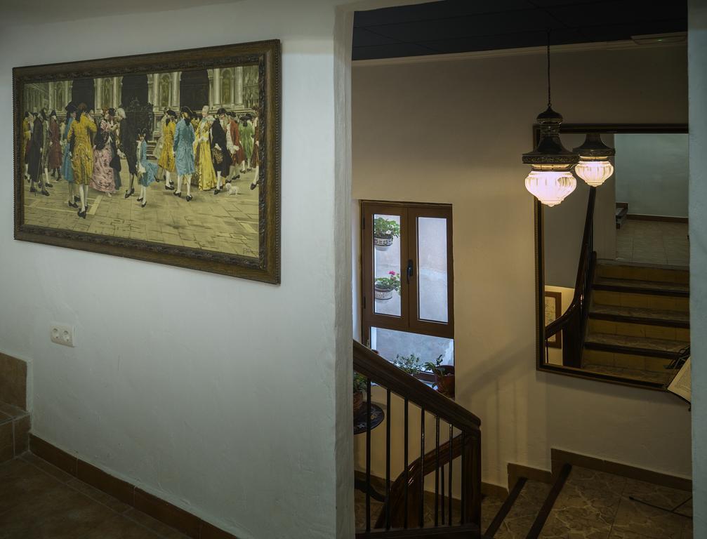 Hostal Los Aromas Villena Extérieur photo
